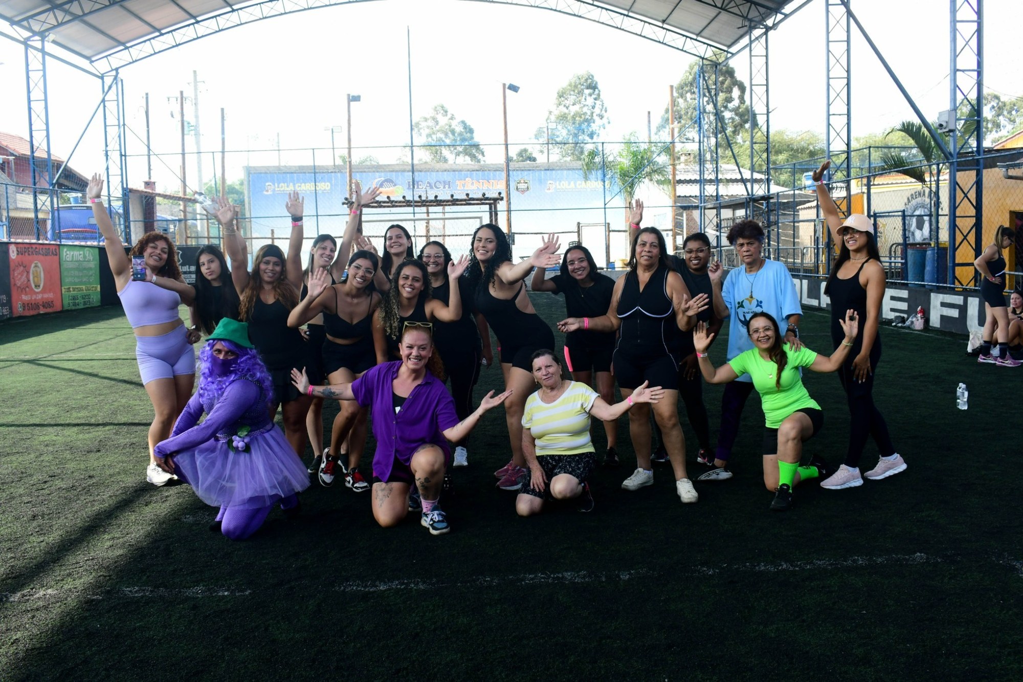 Mulheres reunidas no Ellas no Comando